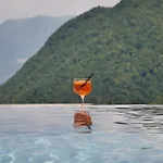 فندق Paradiso