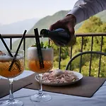 فندق Paradiso