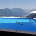 Paradiso بروناتي