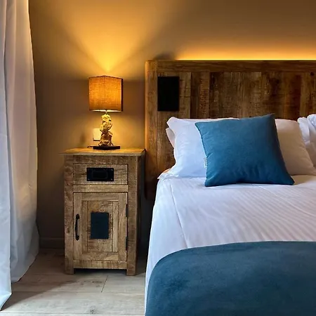 Paradiso Hotel 3*