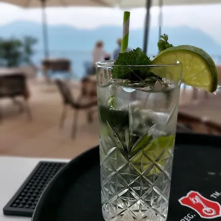 Paradiso Hotel