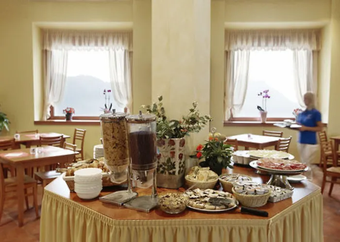 Paradiso 호텔 3*